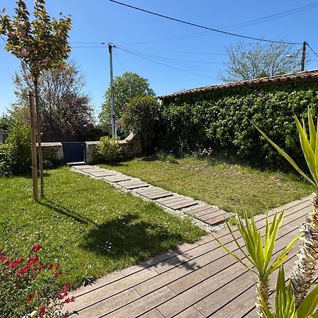 Maison De Charme Avec Jardin Et Terrasse Camblanes-et-Meynac Exterior photo
