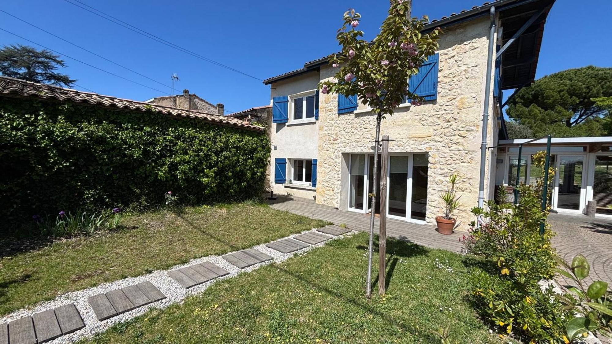 Maison De Charme Avec Jardin Et Terrasse Camblanes-et-Meynac Exterior photo